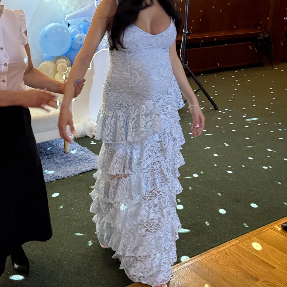 Lace Tiered Maxi Dress in Light blue - Picture 3 of 4